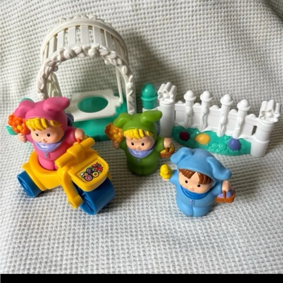 Fisher-Price Other - Fosher price People EASTER BUNNY SUITS children w/ BASKET Swing Tricycle